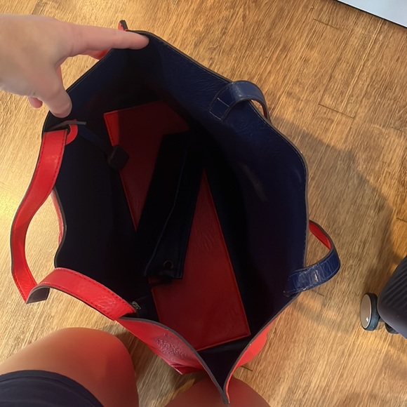 Street Level Reversible Tote - Picture 3 of 11